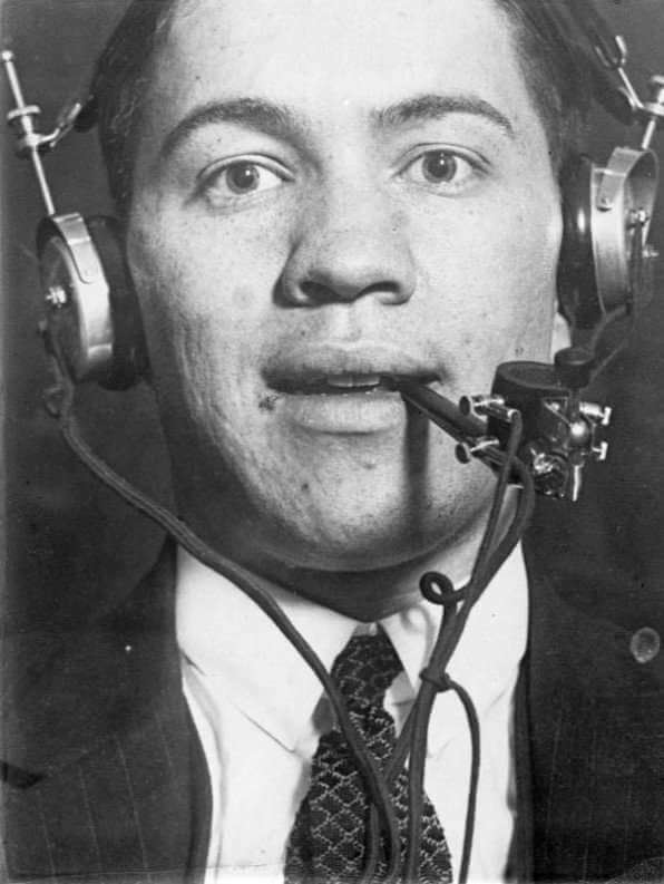 Pipe smokers radio
